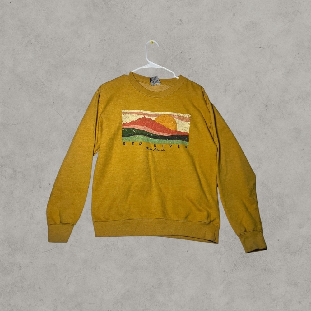Prairie Mountain Red River New Mexico Graphic Sweatshirt Mustard Yellow Small